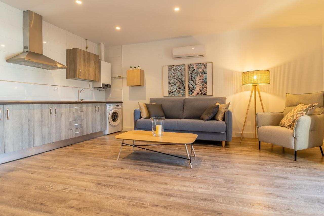Apartamentos El Patio Plaza Santa Clara Caces Dış mekan fotoğraf